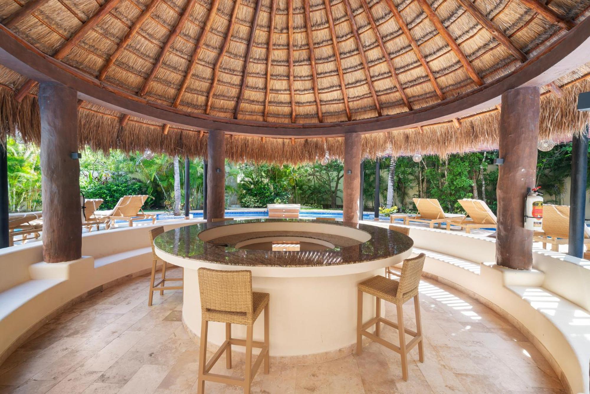トゥルムLuxurious Penthouse With Jungle View & Private Poolアパートメント エクステリア 写真